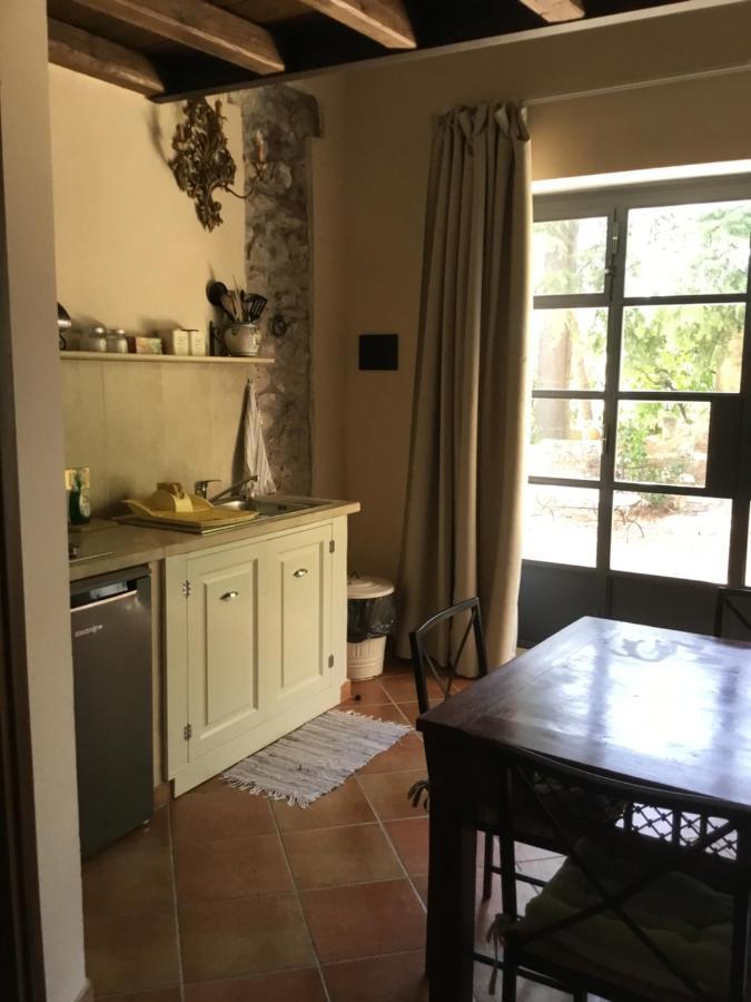 Agriturismo Castello Santa Margherita Cori Екстер'єр фото